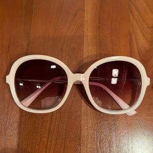 Beautiful light pink sunglasses